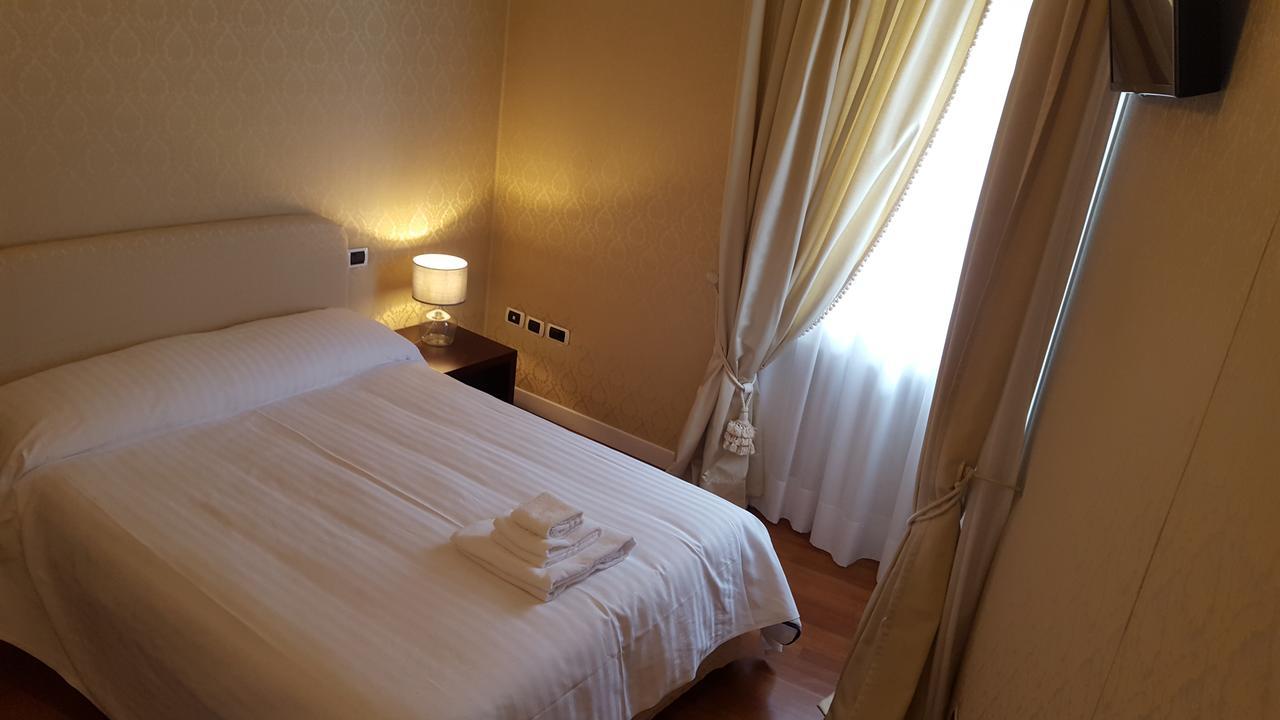 B&B Villa Le Robinie Altavilla Vicentina Exterior photo